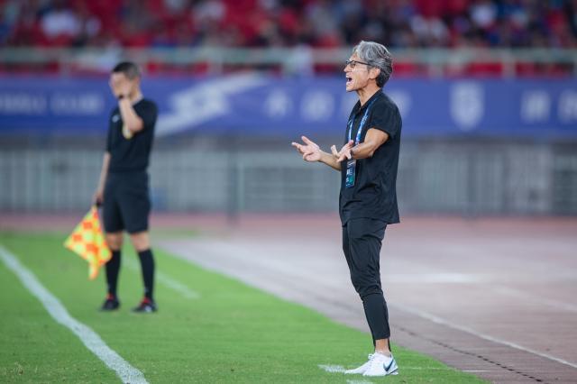 开云-高畠勉中超首秀仍与时间赛跑：新东西要一点点积累